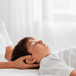 Massage enfants, 8-12 ans, en cabinet à Nice, Mamavocado, 30min