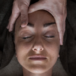Massage musculaire du visage 60min, cabinet à Nice